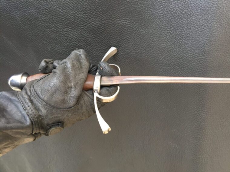 Ariel Rapier - Image 14