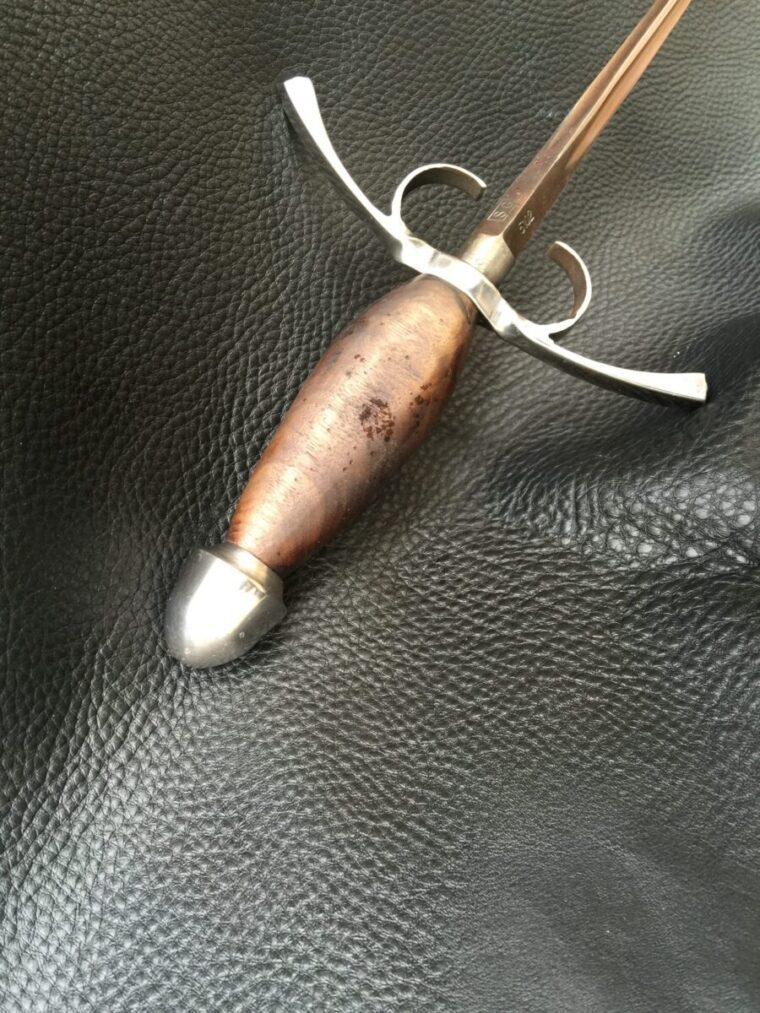 Ariel Rapier - Image 5