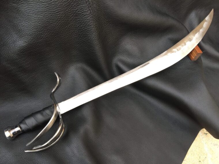 Heavy Pirate Cutlass - Image 4
