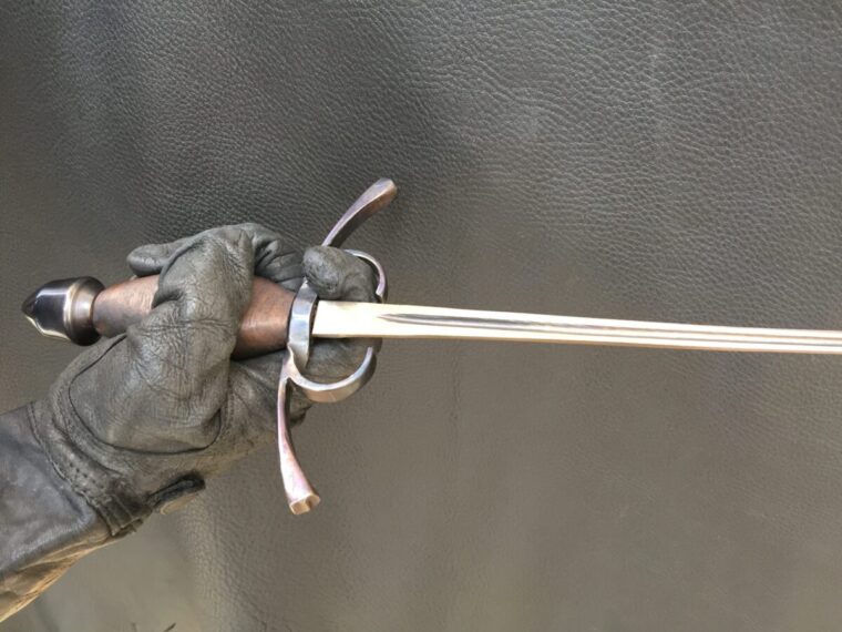 Ariel Rapier - Image 7