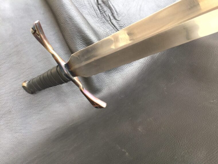 +5 Avenger Broadsword - Image 8