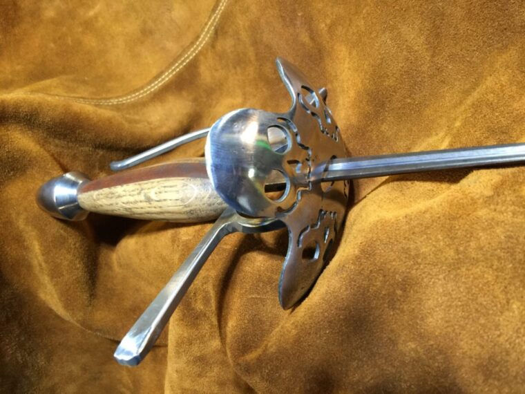 Pirate Skull Rapier - Image 3