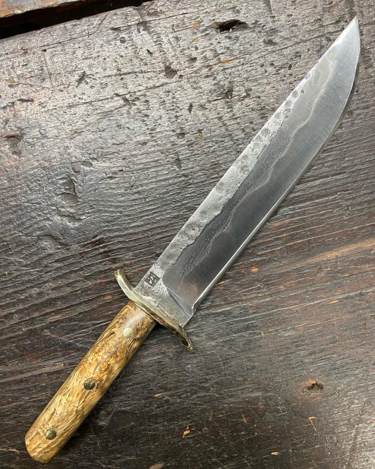 knife with horse chestnut handle